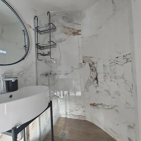 Apanema Homes In Chora *